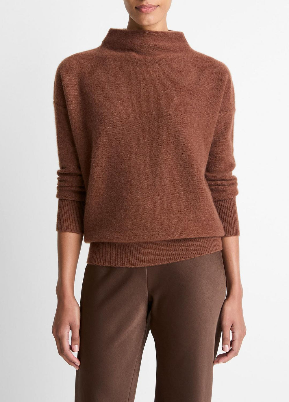 Plush Cashmere Funnel-Neck Sweater in Turtleneck - CACAO
