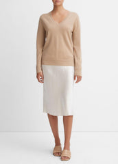 Cashmere Weekend V-Neck Sweater in V-Neck - CAMEL