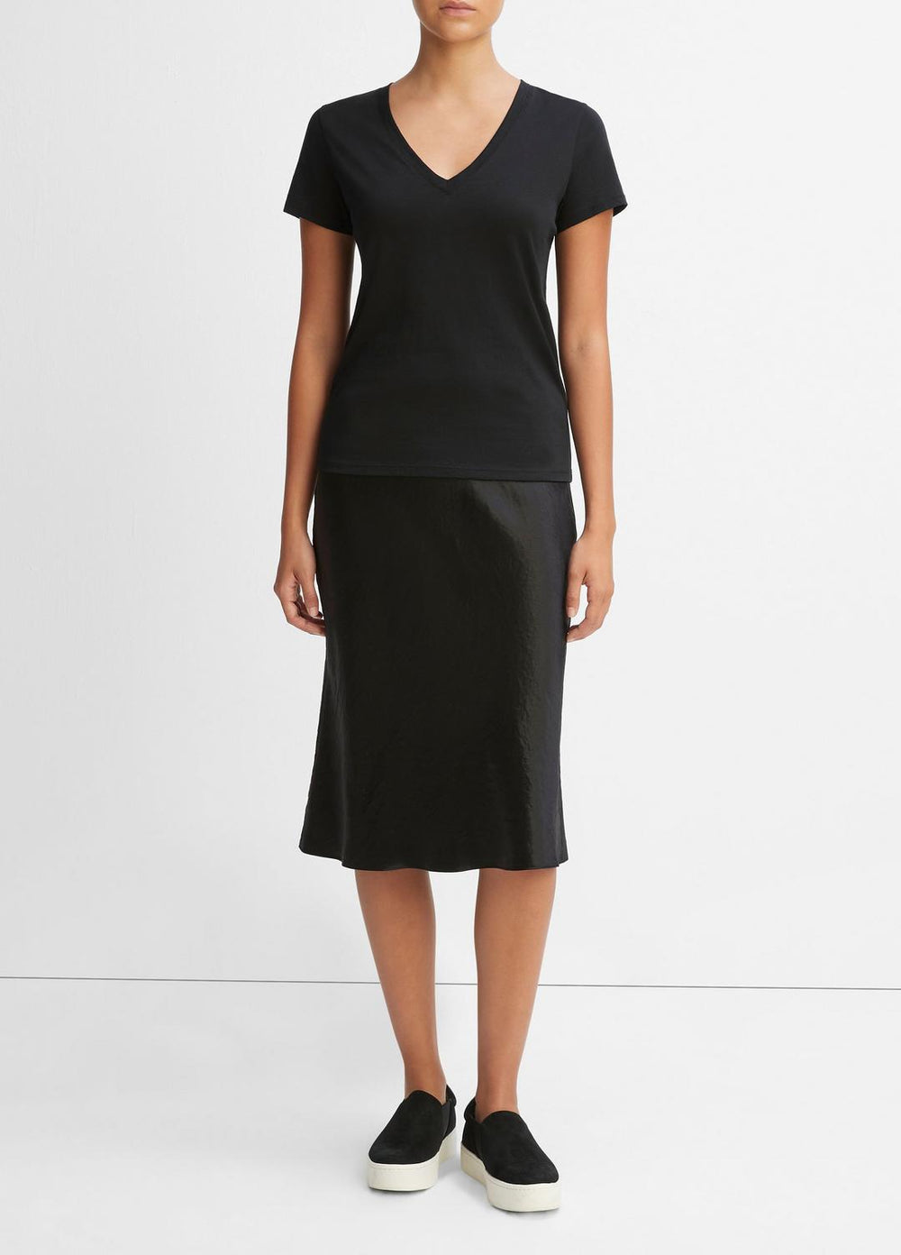 Essential Pima Cotton V-Neck T-Shirt in Short Sleeve - BLACK