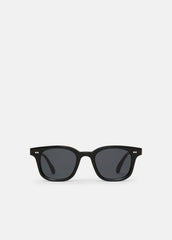 Chimi 02 Sunglasses in Sunglasses - BLACK