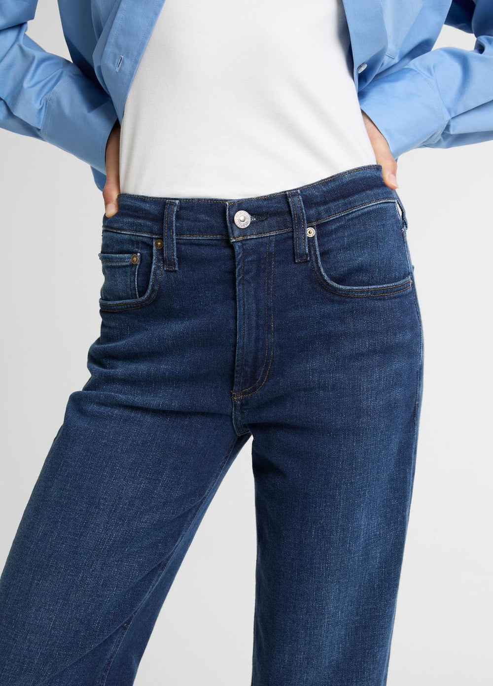 Citizens of Humanity Delfina Straight-Leg Jean in Denim - PIERRE