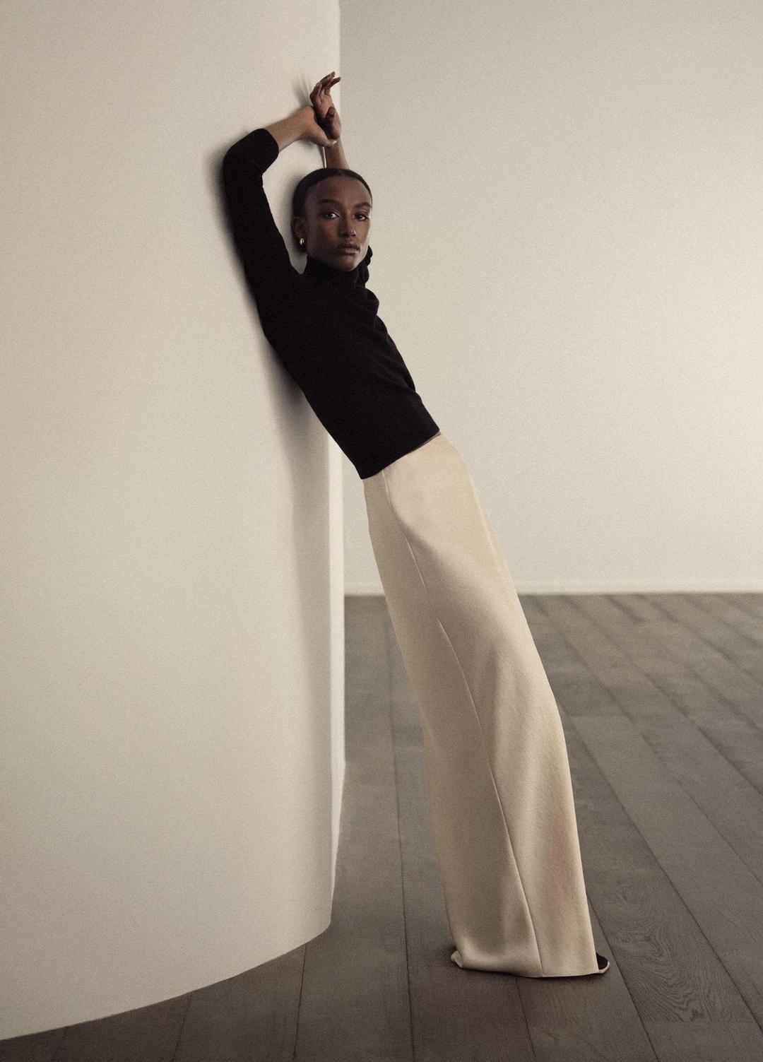 Cashmere Turtleneck Sweater in Turtleneck - BLACK