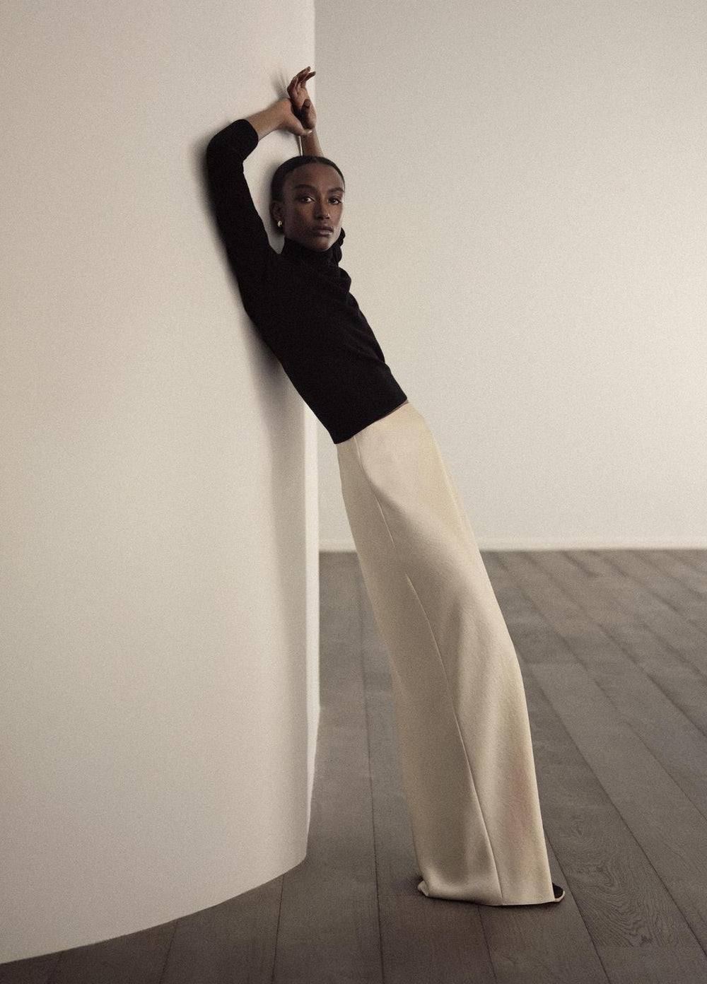 Cashmere Turtleneck Sweater in Turtleneck - BLACK