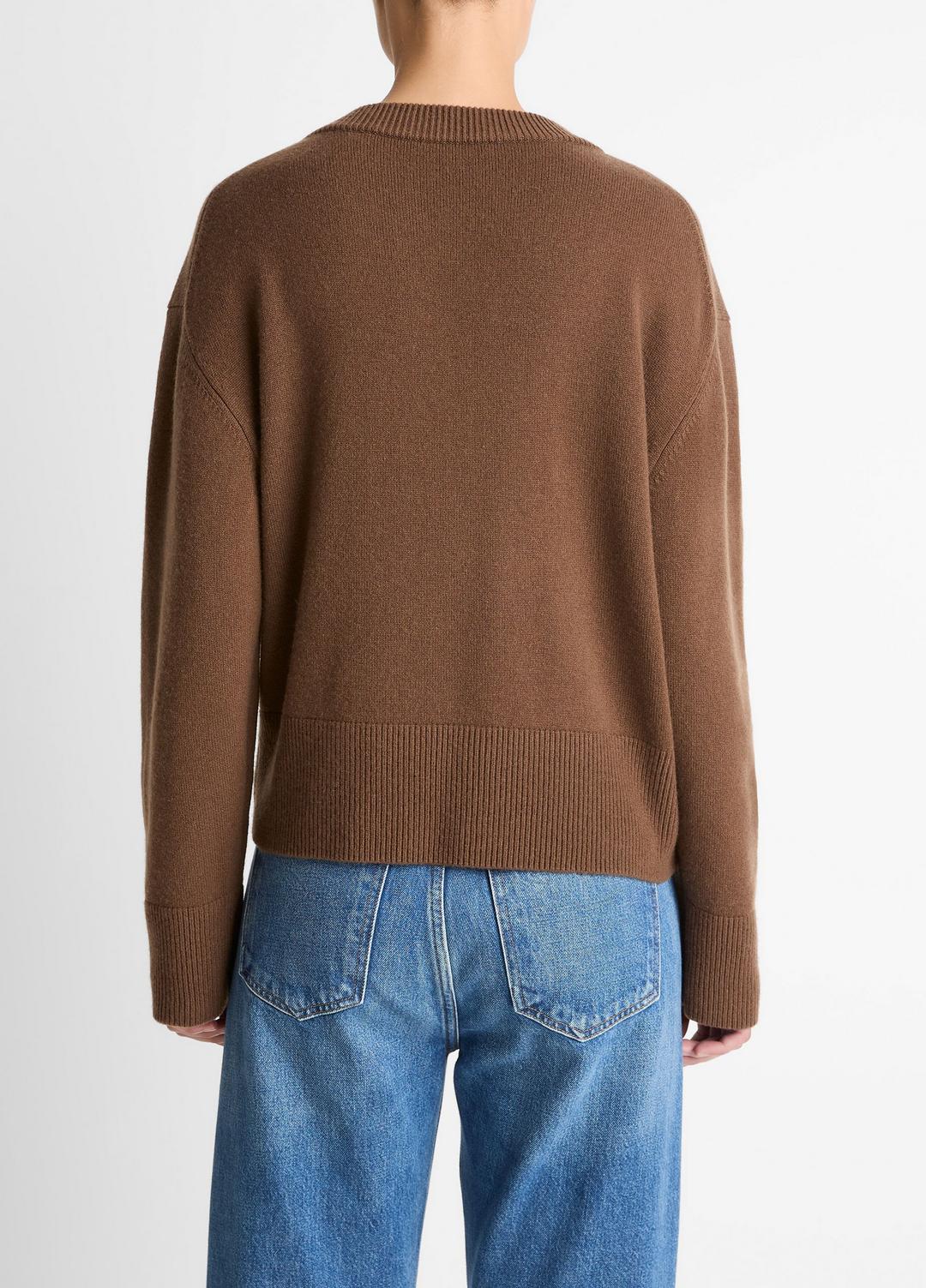 Wool-Cashmere V-Neck Sweater in V-Neck - HAZELNUT