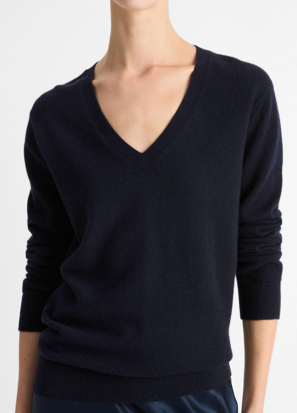 Cashmere Weekend V-Neck Sweater in V-Neck - COASTAL BLUE