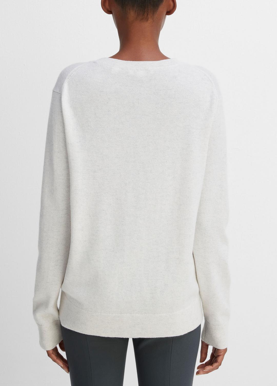 Cashmere Weekend V-Neck Sweater in V-Neck - HEATHER WHITE