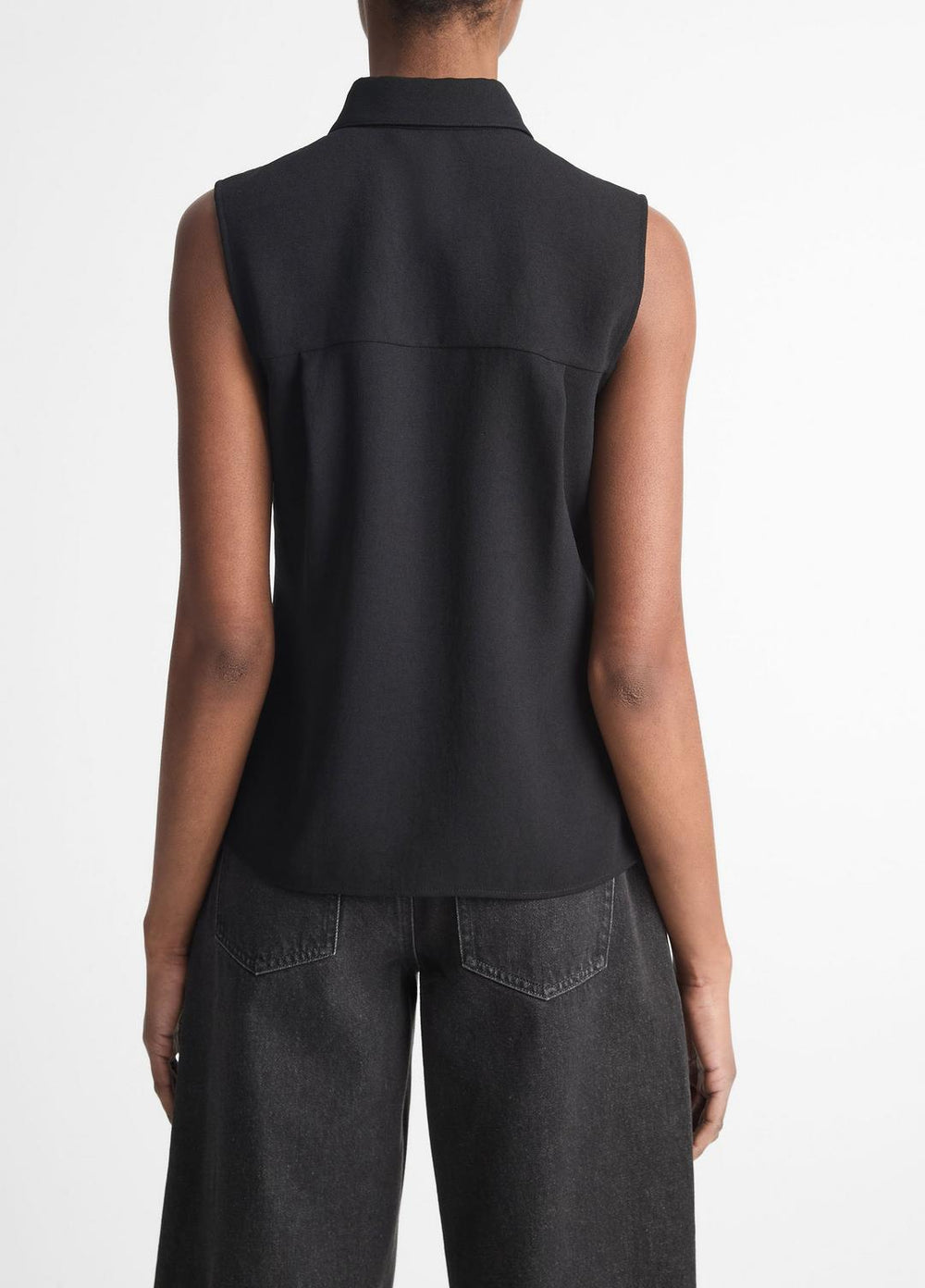 Sleeveless Button-Front Shirt in Short Sleeve - BLACK