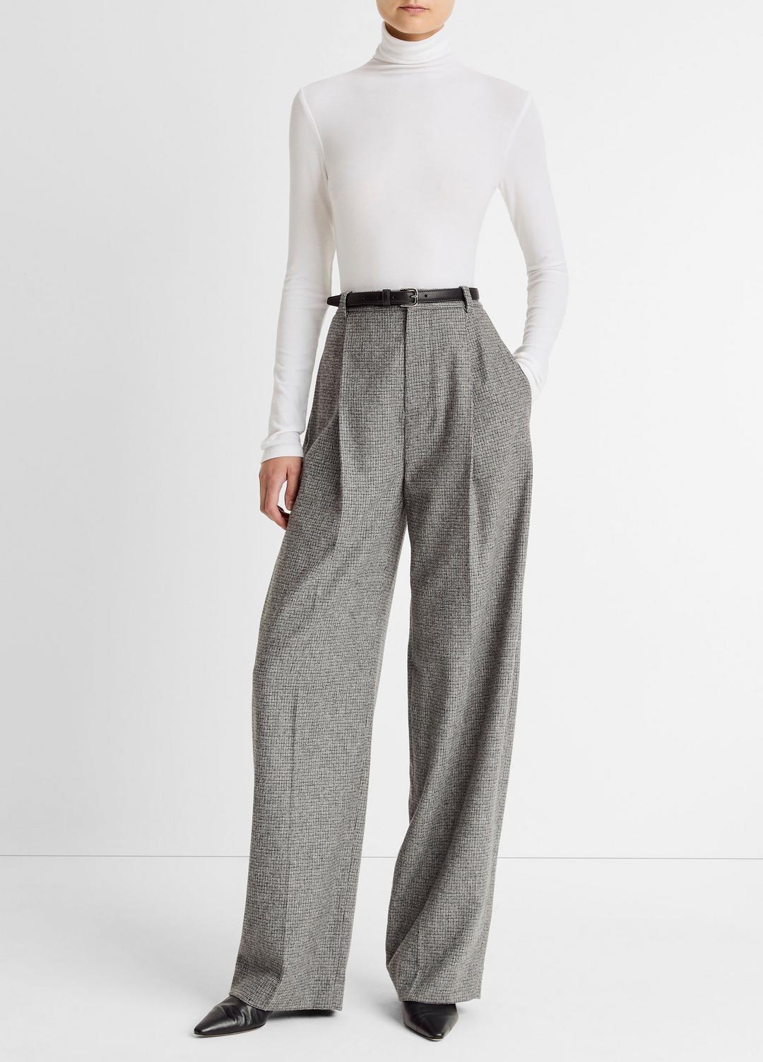 Essential Long-Sleeve Turtleneck Top in Long Sleeve - OFF WHITE