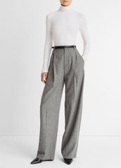 Essential Long-Sleeve Turtleneck Top in Long Sleeve - OFF WHITE