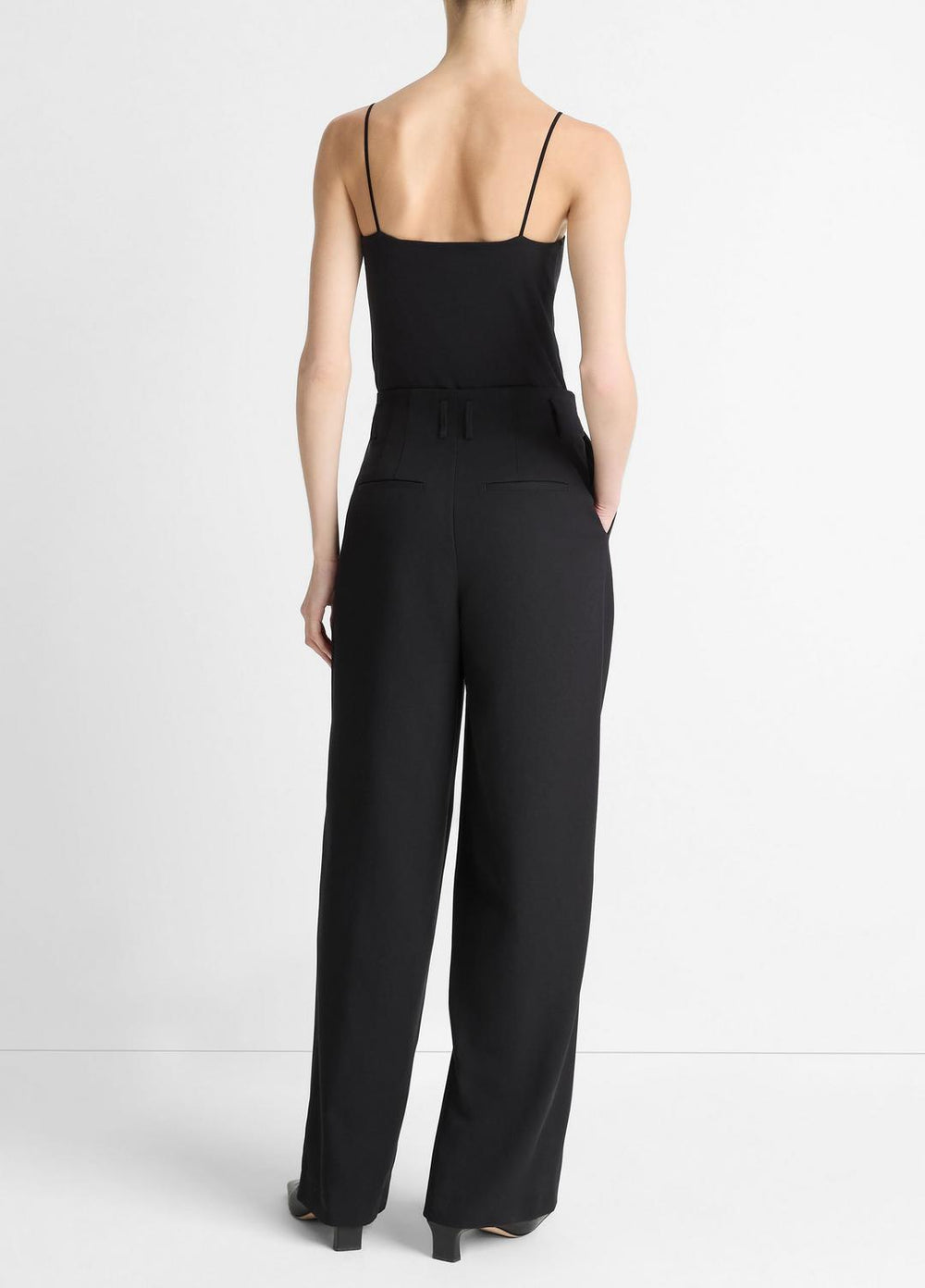 High-Waist Pleated Trouser in Trousers - BLACK