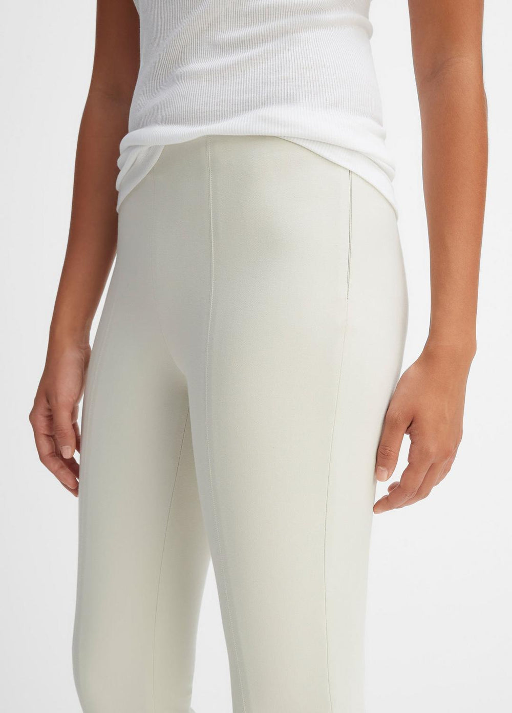 Women's Stitch Front Seam Ponte Legging - GESSO
