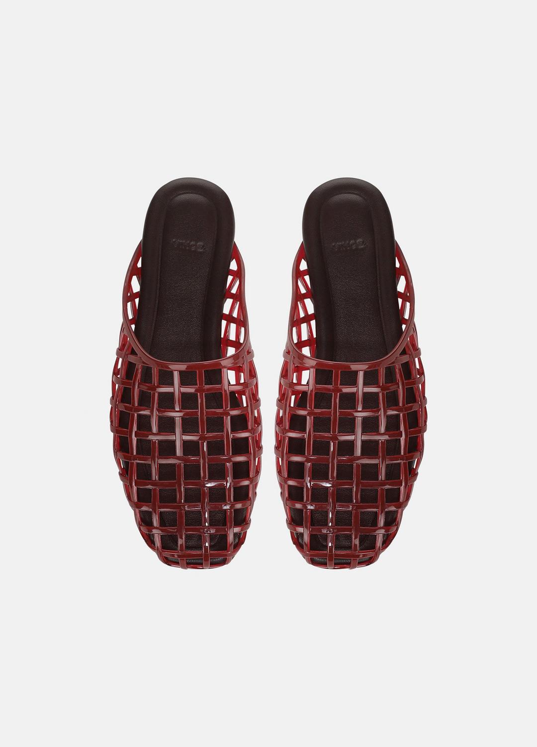 Barcelona Jelly Sandal in Sandals - POPPY RED