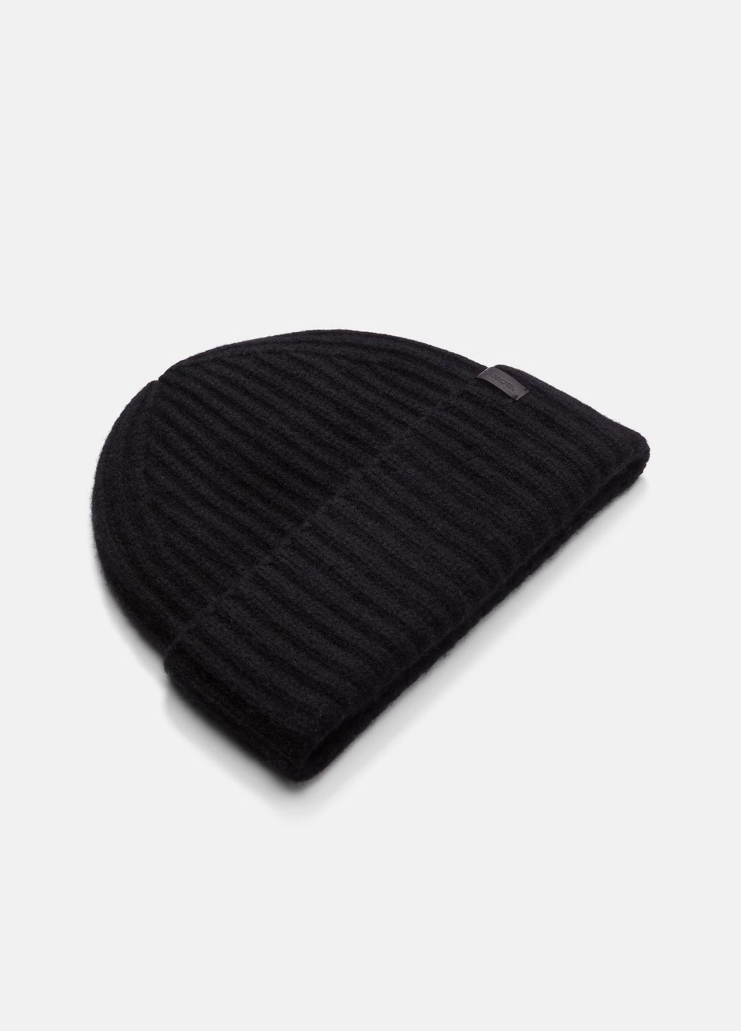 Plush Cashmere Chunky-Knit Beanie in Scarves & Hats - BLACK