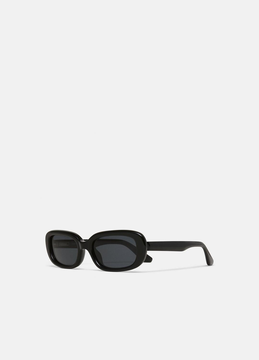 Chimi 12 Sunglasses in Sunglasses - BLACK