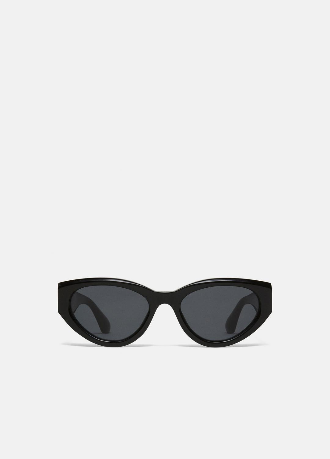 Chimi 06 Sunglasses in Sunglasses - BLACK