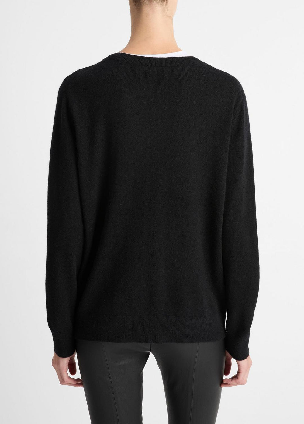 Cashmere Weekend V-Neck Sweater in Vince Products Women - BLACK