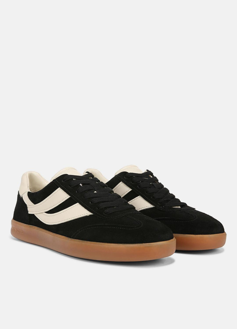 Oasis Leather Sneaker in Sneakers - BLACK